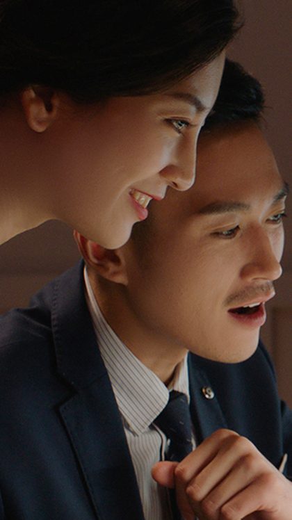 官网头图-荧幕灯.jpg